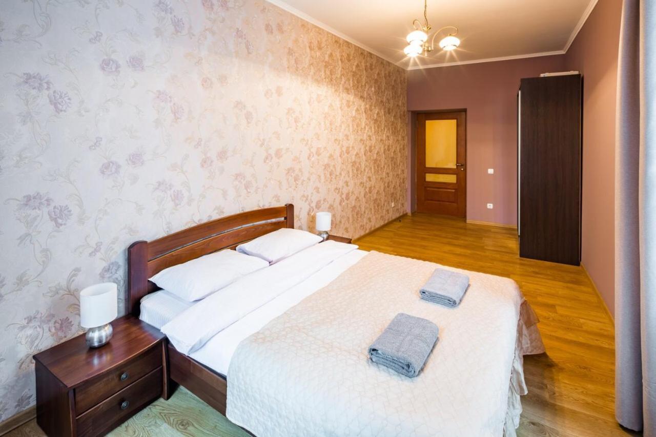 Romari Лесі Українки Appartement Lviv Buitenkant foto
