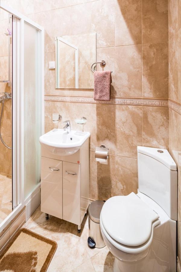Romari Лесі Українки Appartement Lviv Buitenkant foto