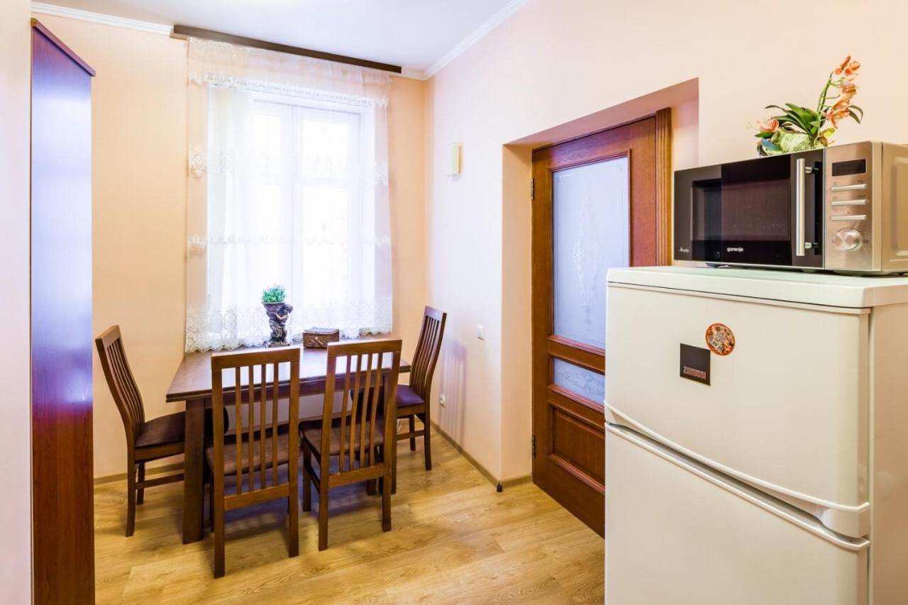 Romari Лесі Українки Appartement Lviv Buitenkant foto