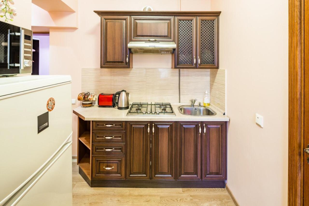 Romari Лесі Українки Appartement Lviv Buitenkant foto
