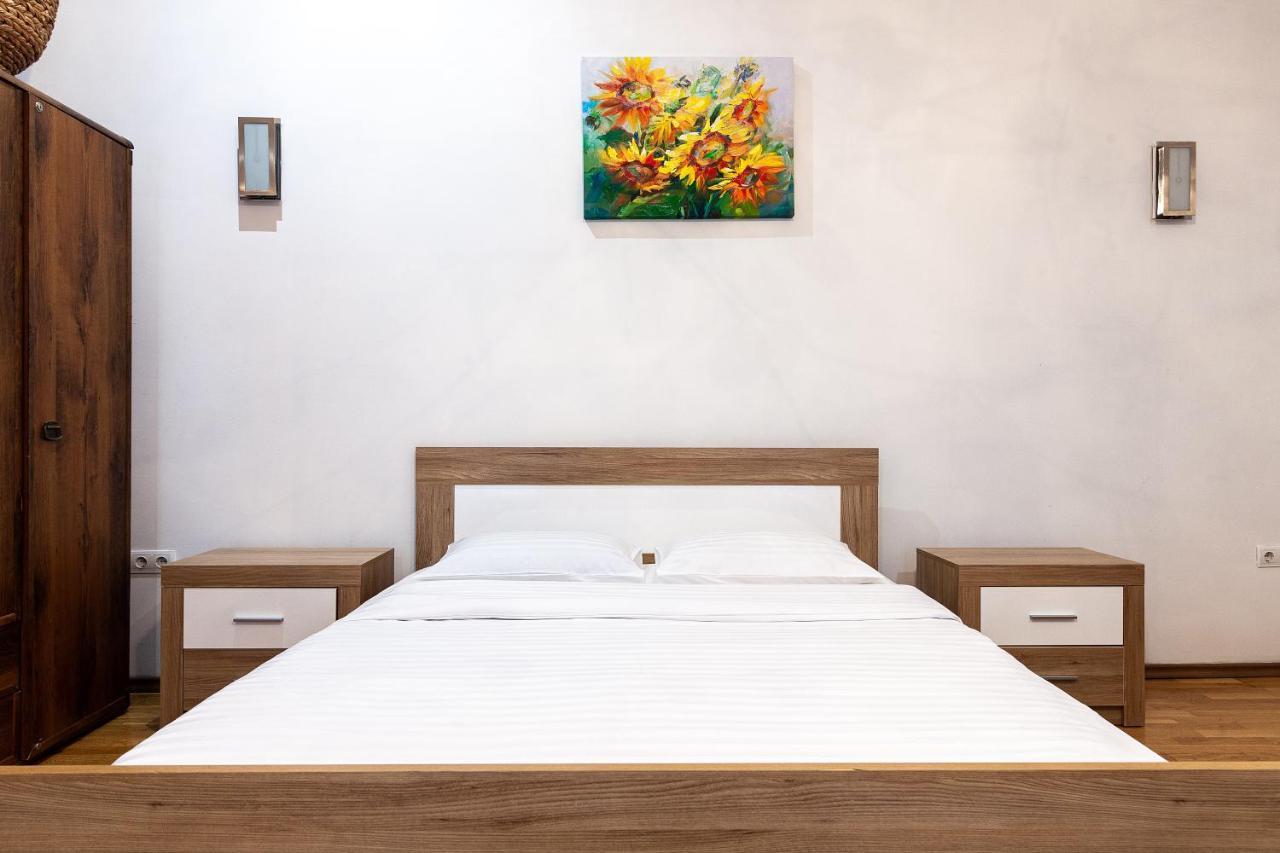 Romari Лесі Українки Appartement Lviv Buitenkant foto