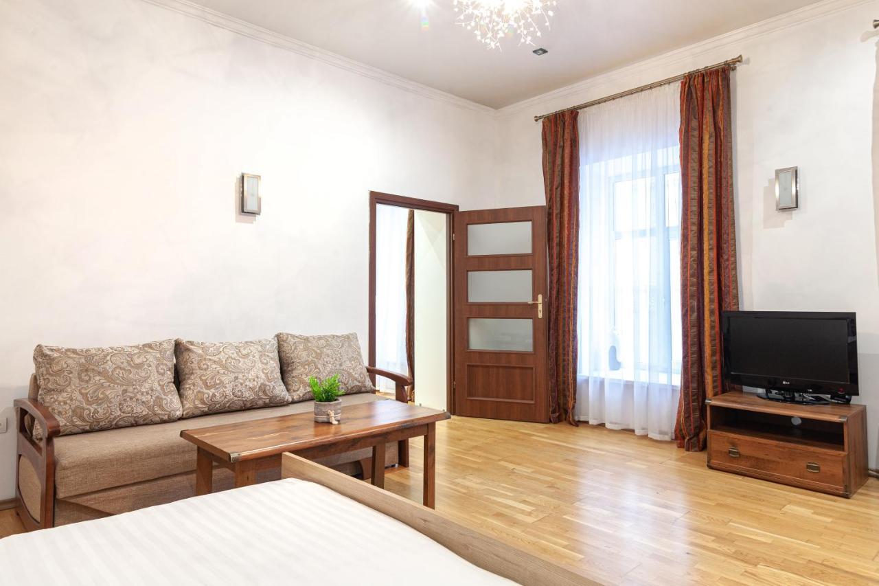 Romari Лесі Українки Appartement Lviv Buitenkant foto