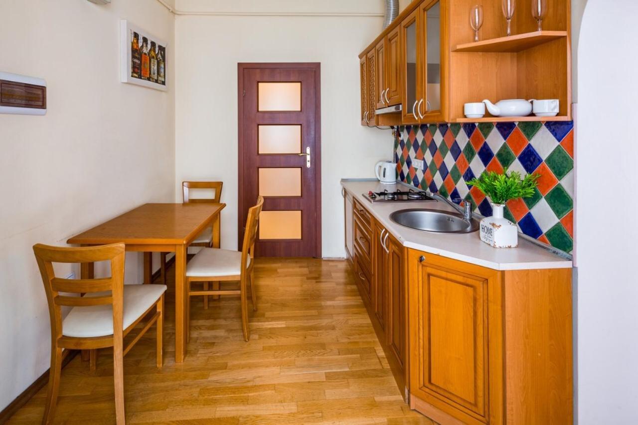 Romari Лесі Українки Appartement Lviv Buitenkant foto