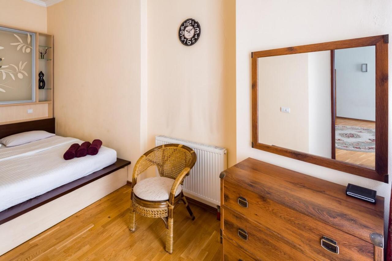 Romari Лесі Українки Appartement Lviv Buitenkant foto