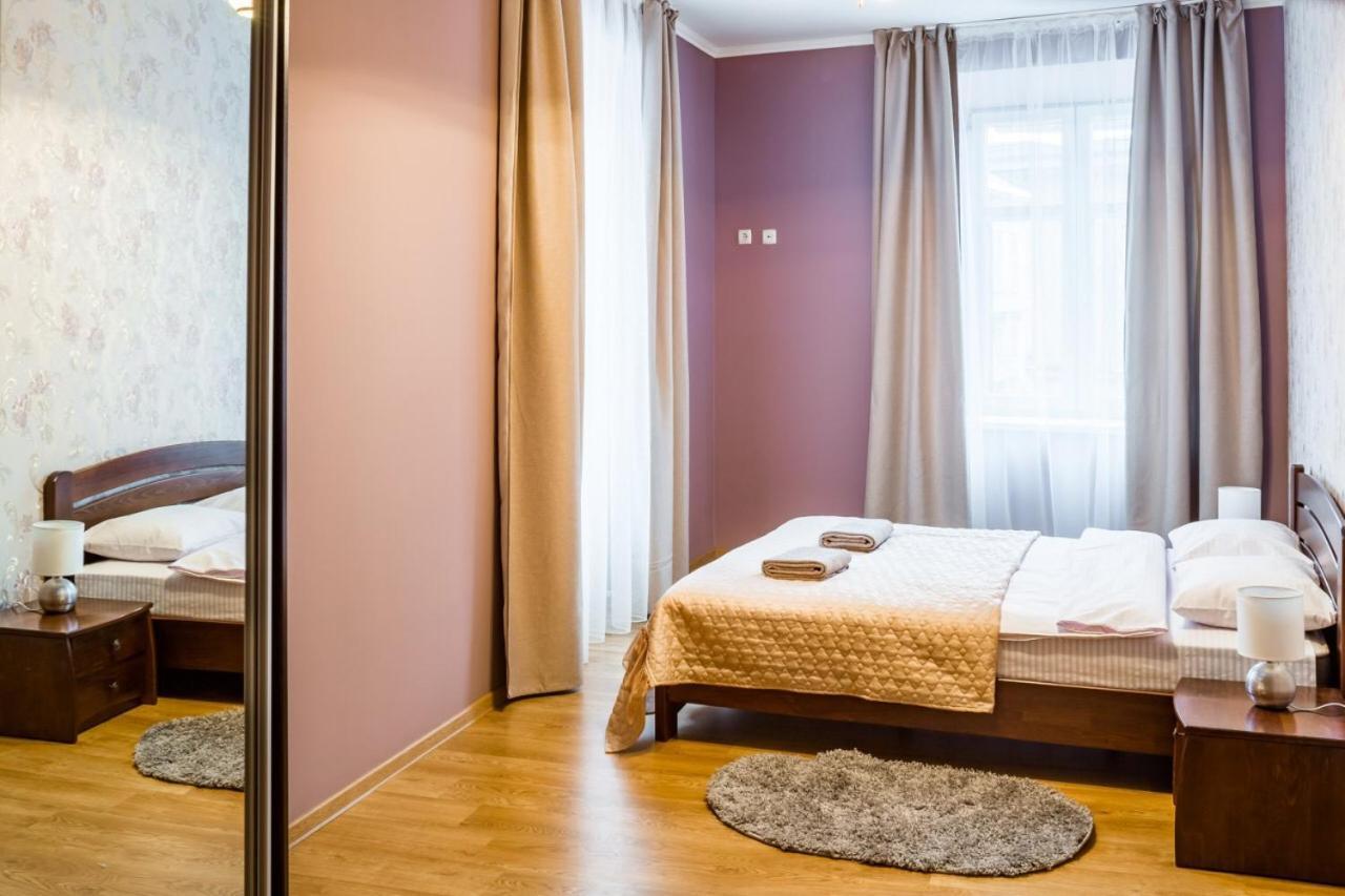 Romari Лесі Українки Appartement Lviv Buitenkant foto