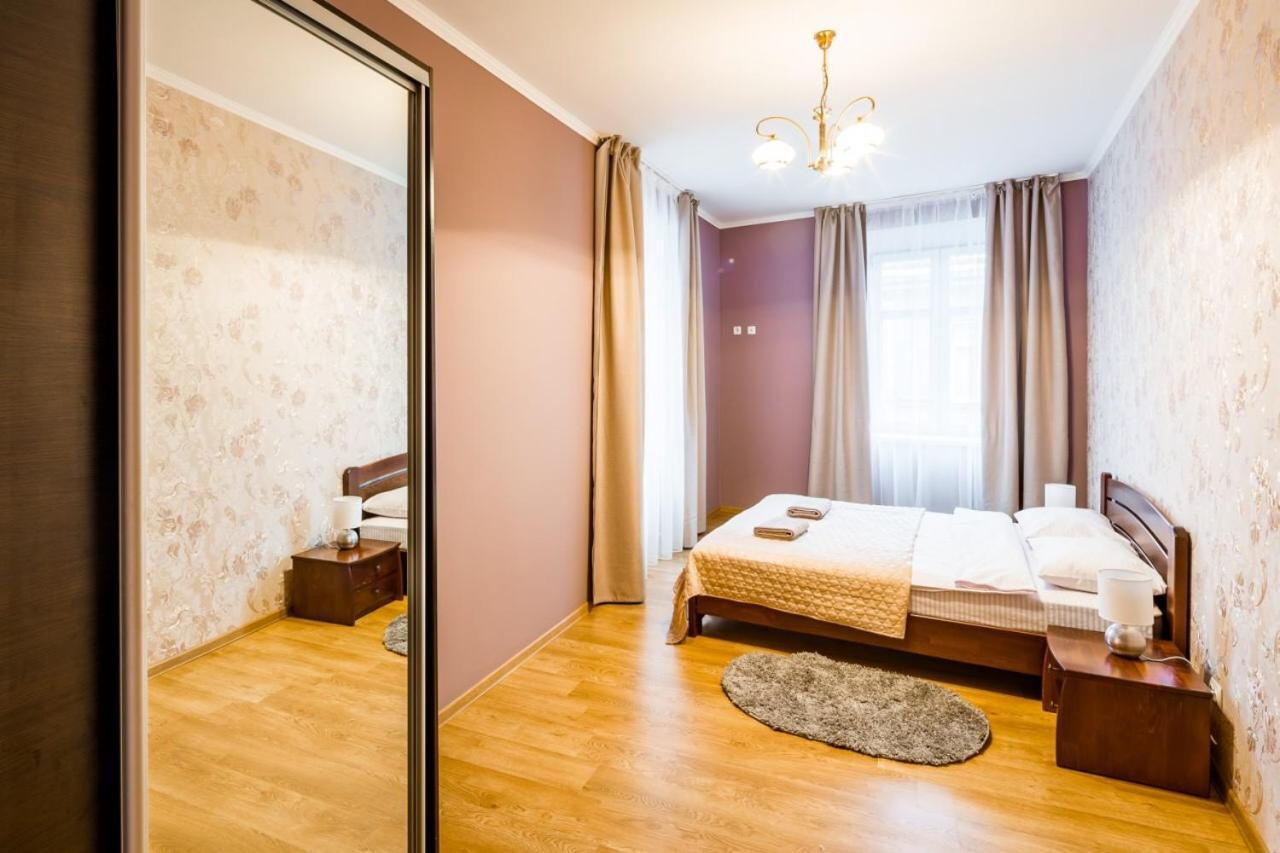 Romari Лесі Українки Appartement Lviv Buitenkant foto